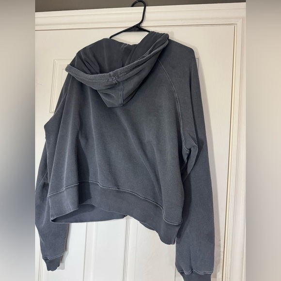 FP MOVEMENT FAST BREAK SWEATSHIRT AND SKIRT PANTS SET
Free People NWT - Picture 5 of 14